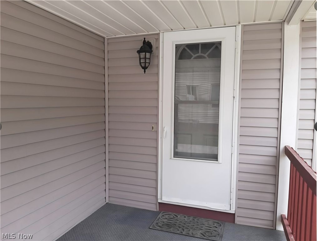 1810 Saint Elmo Avenue NE Canton OH 44705