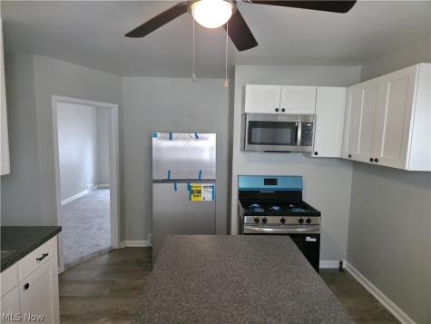 1810 Saint Elmo Avenue NE Canton OH 44705