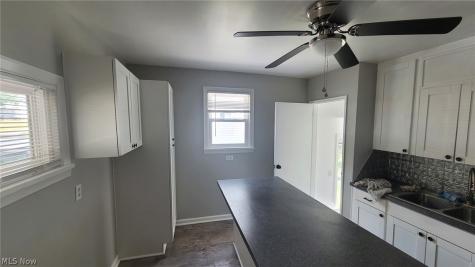 1810 Saint Elmo Avenue NE Canton OH 44705