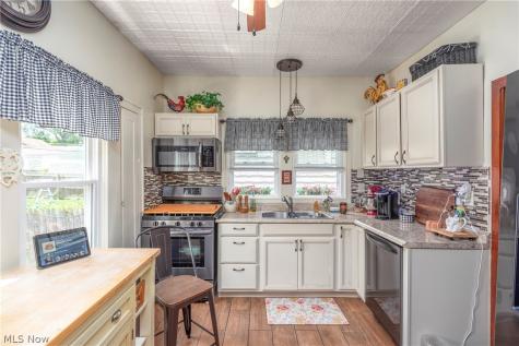 2305 Portman Avenue Cleveland OH 44109