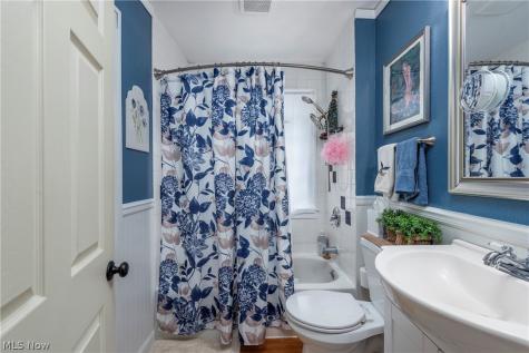 2305 Portman Avenue Cleveland OH 44109