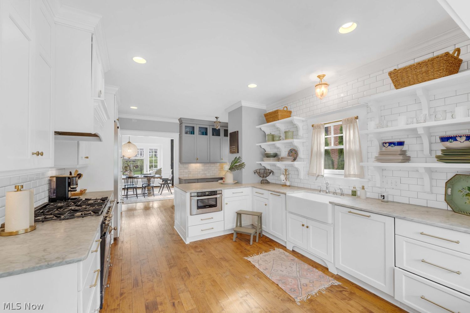 1108 W Forest Road Lakewood OH 44107