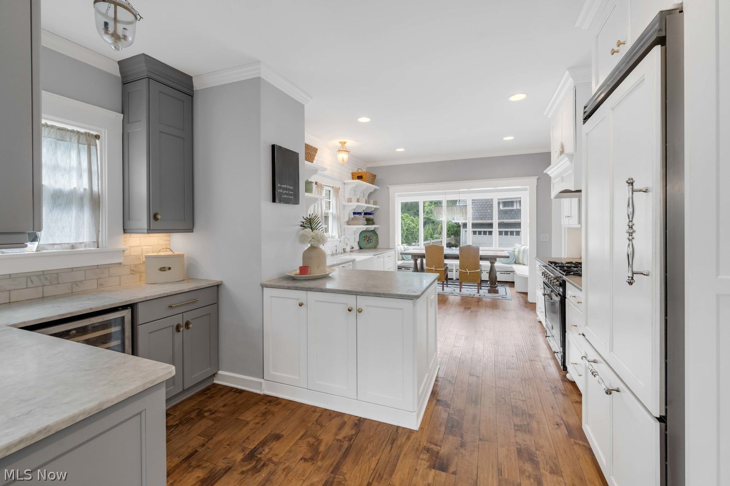 1108 W Forest Road Lakewood OH 44107