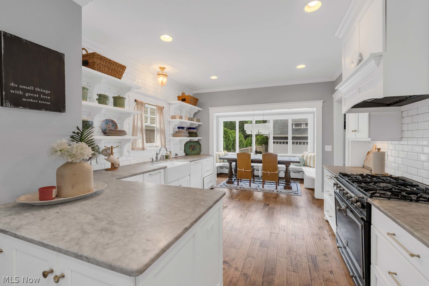 1108 W Forest Road Lakewood OH 44107