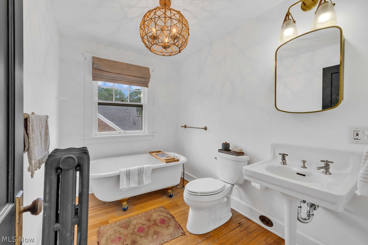 1108 W Forest Road Lakewood OH 44107