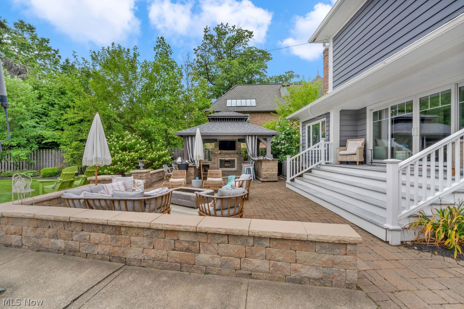 1108 W Forest Road Lakewood OH 44107