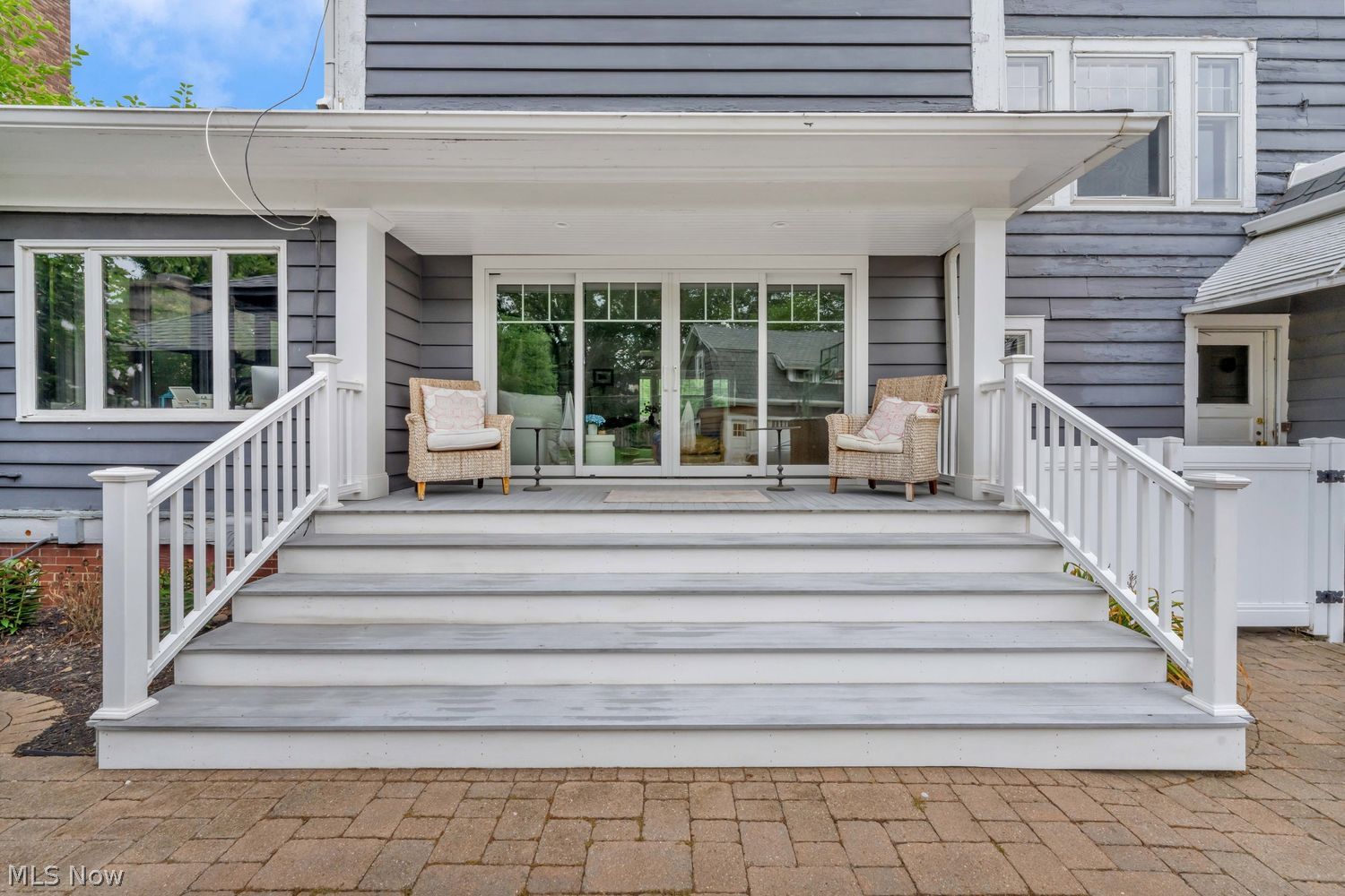 1108 W Forest Road Lakewood OH 44107