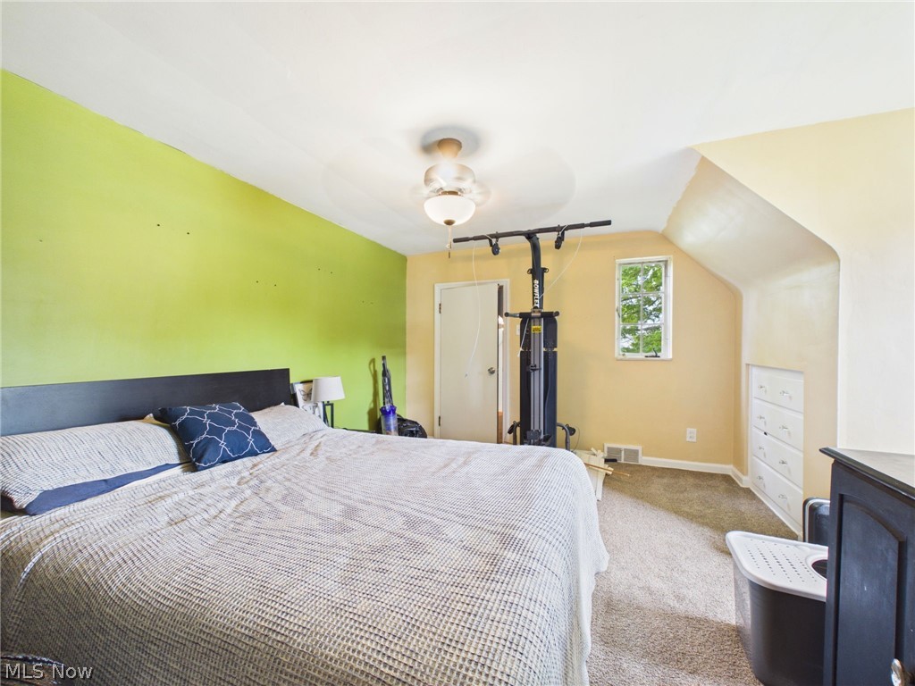 683 E Ford Avenue Barberton OH 44203