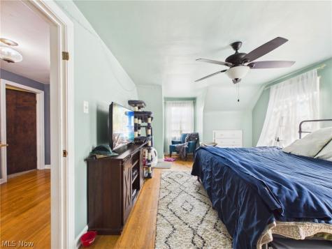 683 E Ford Avenue Barberton OH 44203