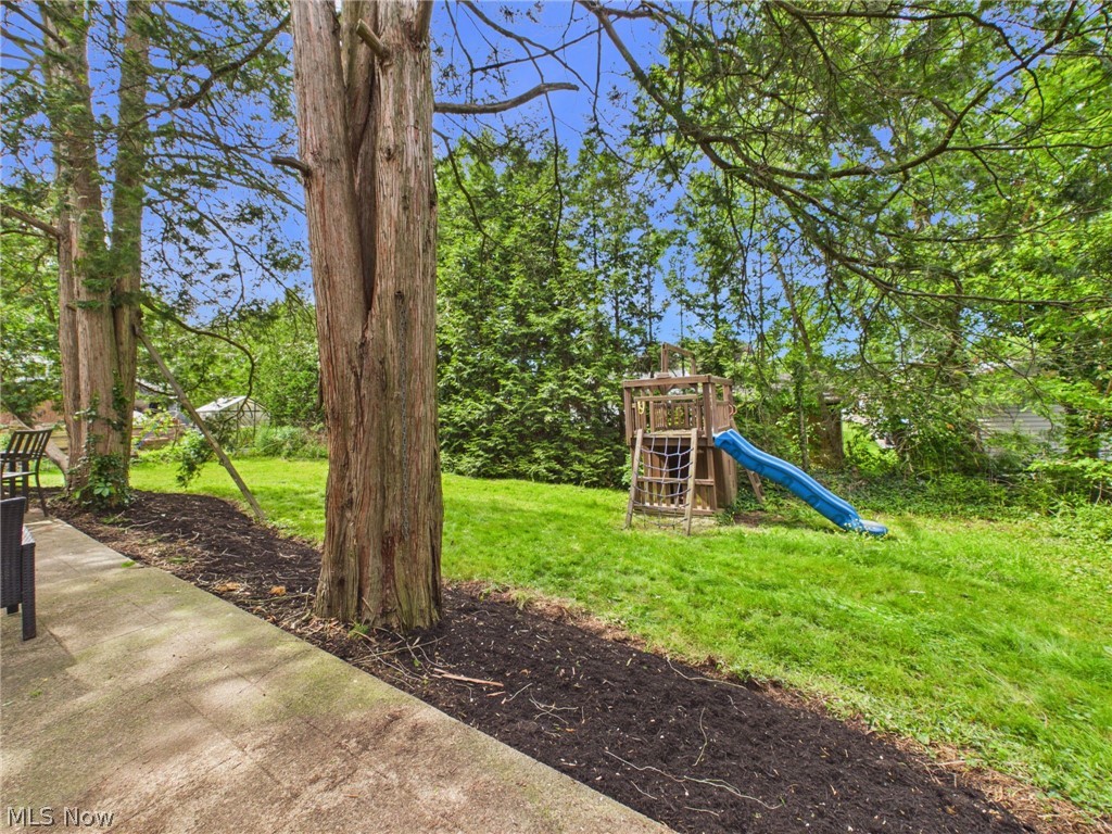 683 E Ford Avenue Barberton OH 44203