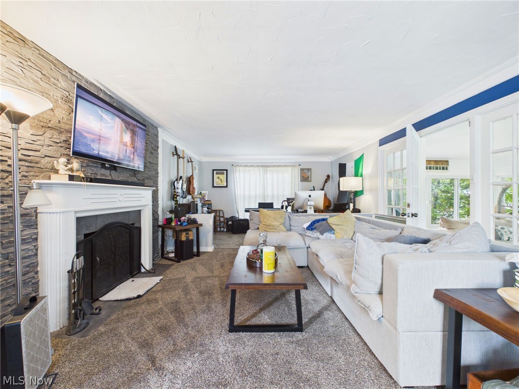 683 E Ford Avenue Barberton OH 44203