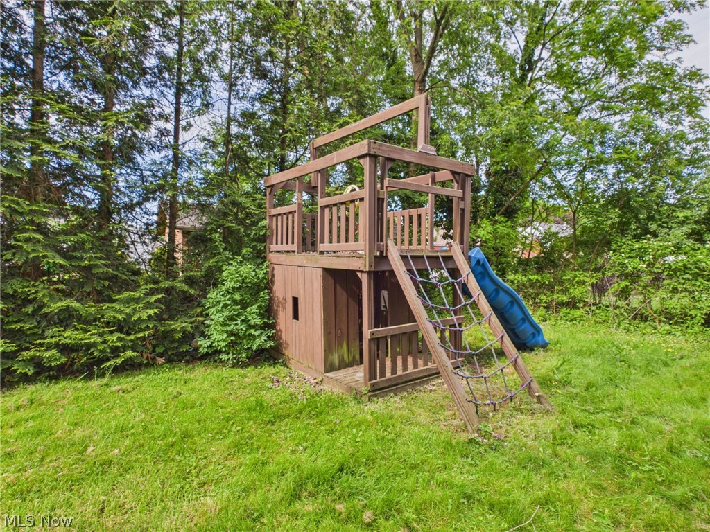 683 E Ford Avenue Barberton OH 44203