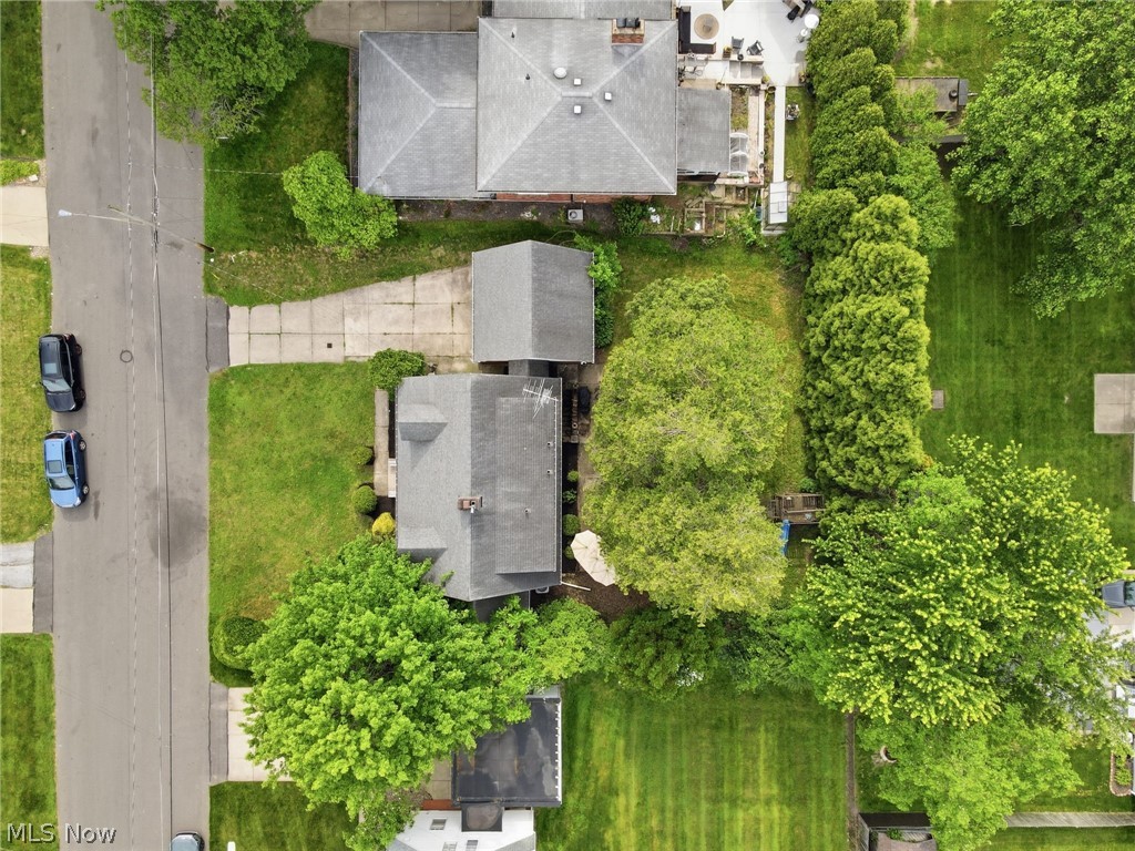683 E Ford Avenue Barberton OH 44203