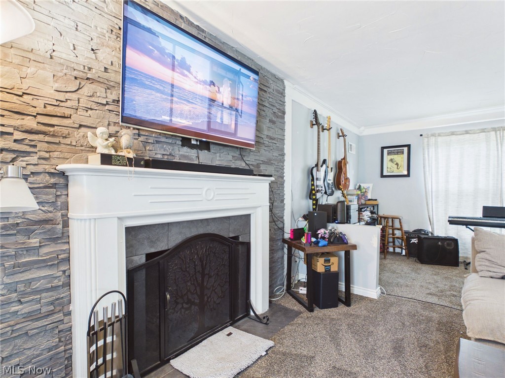 683 E Ford Avenue Barberton OH 44203