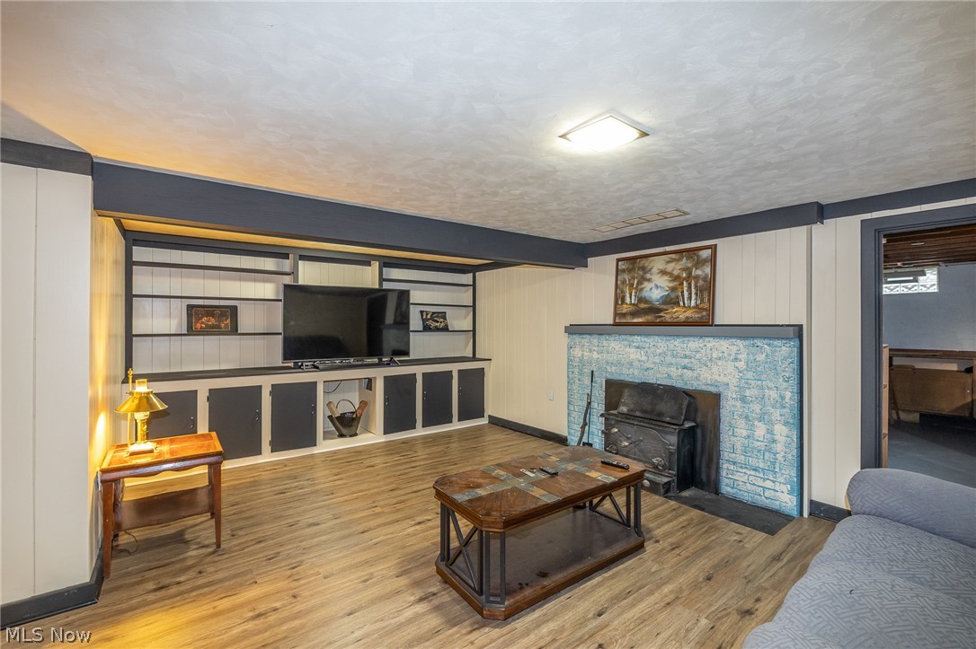 910 S Court Street Medina OH 44256