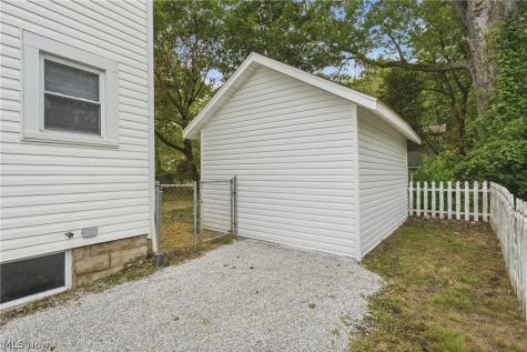 1405 Wabash Court NE Canton OH 44705