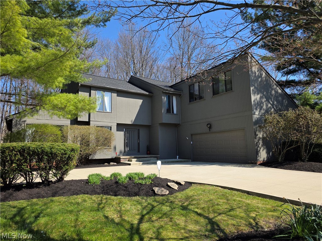5009 Lansdowne Drive Solon OH 44139