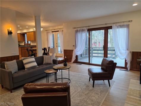 5009 Lansdowne Drive Solon OH 44139