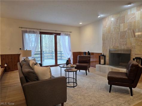 5009 Lansdowne Drive Solon OH 44139