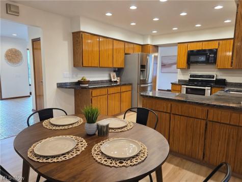 5009 Lansdowne Drive Solon OH 44139