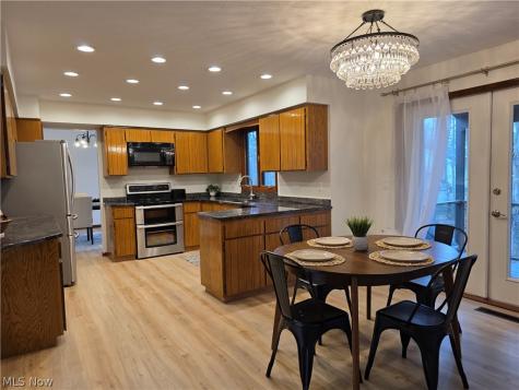 5009 Lansdowne Drive Solon OH 44139