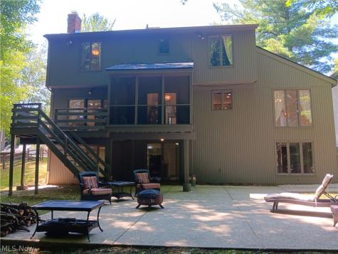 5009 Lansdowne Drive Solon OH 44139