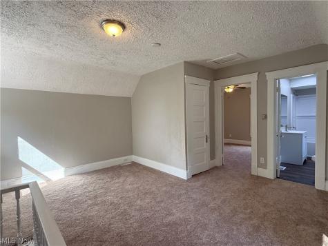 339 Columbus Street Elyria OH 44035