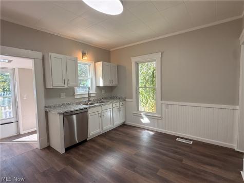 339 Columbus Street Elyria OH 44035