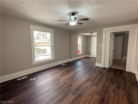 339 Columbus Street Elyria OH 44035