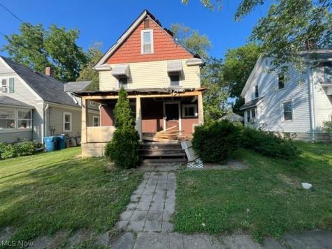 2407 Livingston Avenue Lorain OH 44052