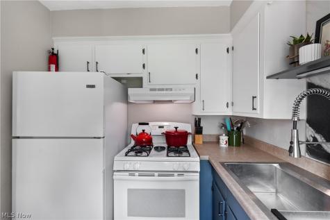 2542 9th Street Cuyahoga Falls OH 44221
