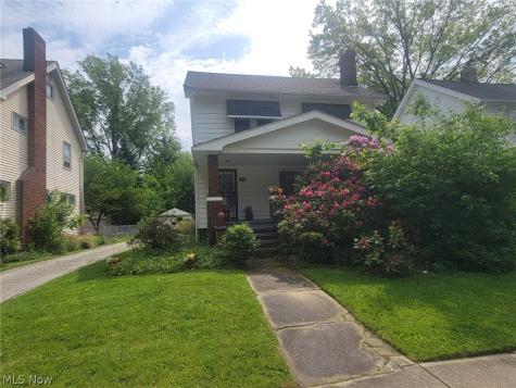 1597 Maple Road Cleveland Heights OH 44121