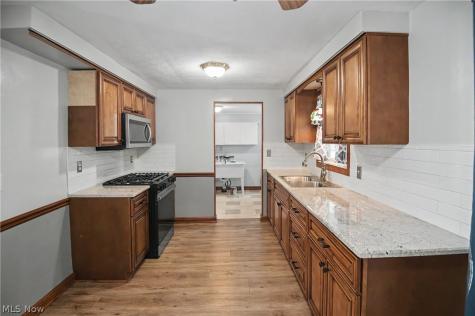 120 Centervale Avenue Youngstown OH 44512