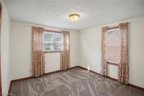 120 Centervale Avenue Youngstown OH 44512