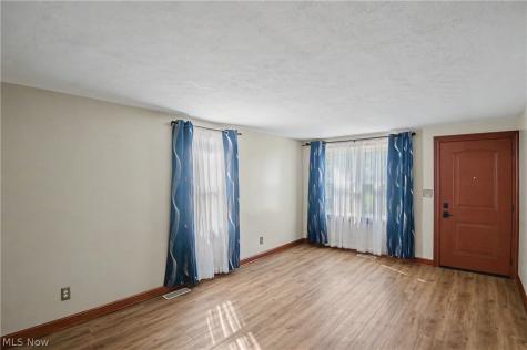 120 Centervale Avenue Youngstown OH 44512