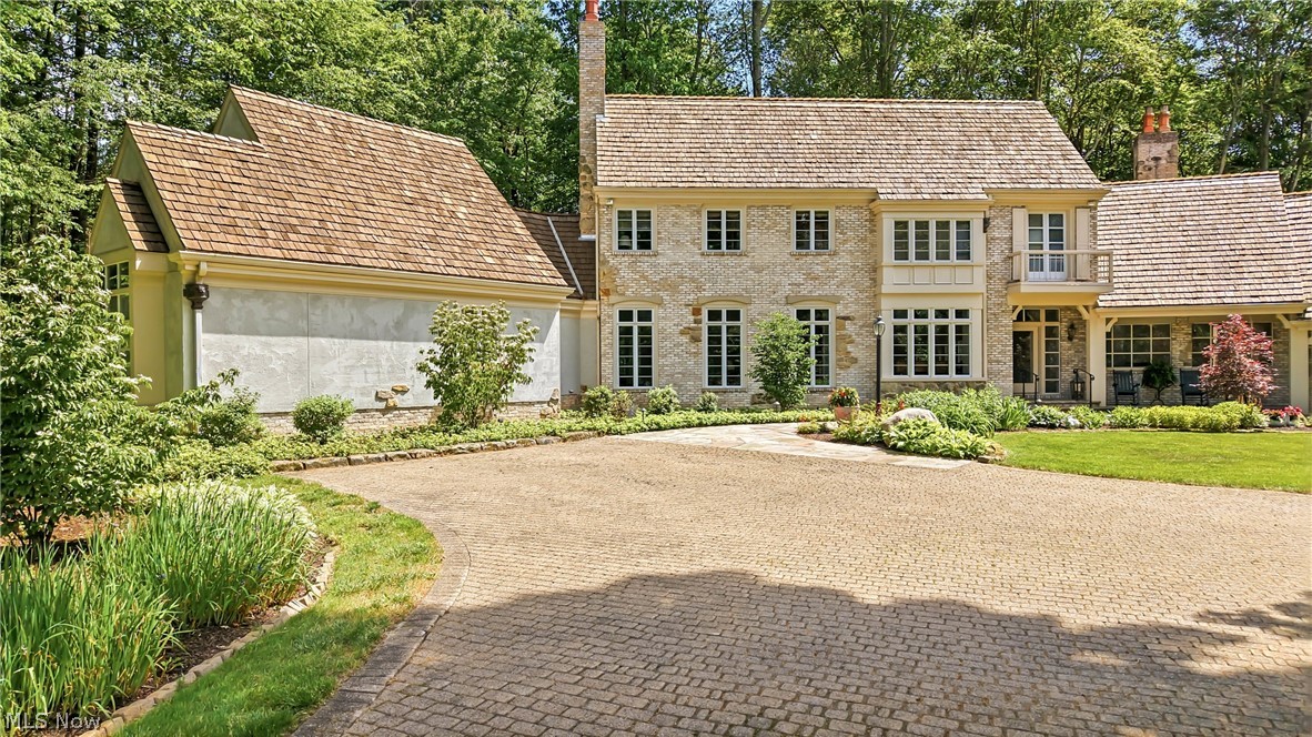8830 Stone Ridge Drive SE Warren OH 44484