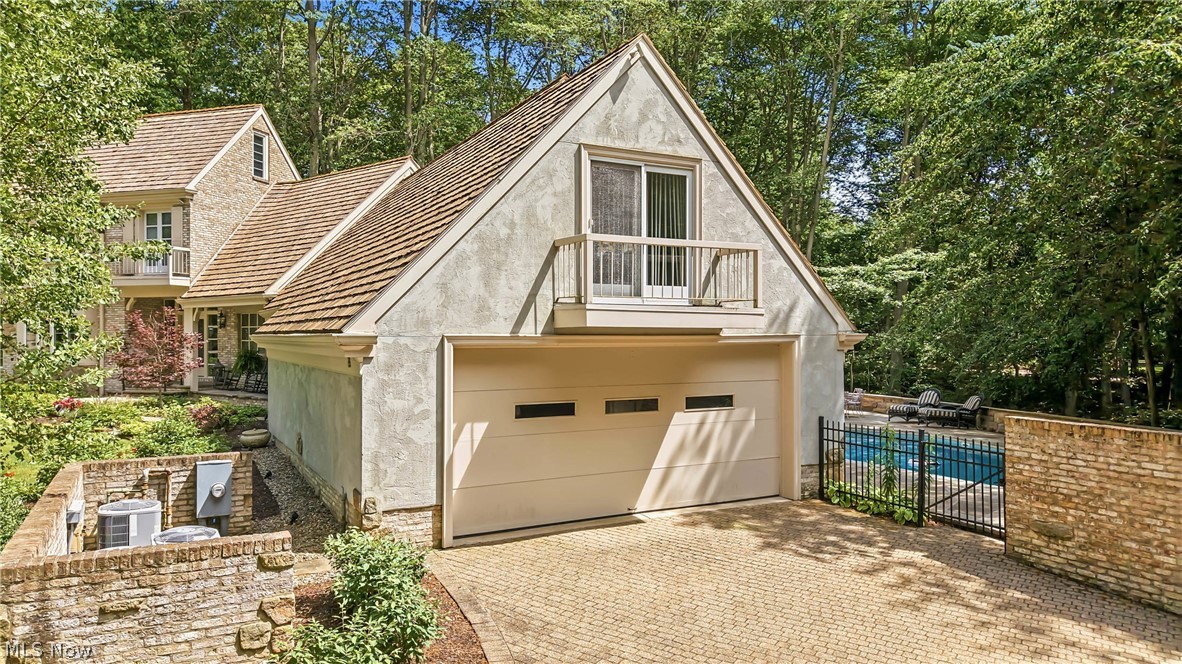 8830 Stone Ridge Drive SE Warren OH 44484