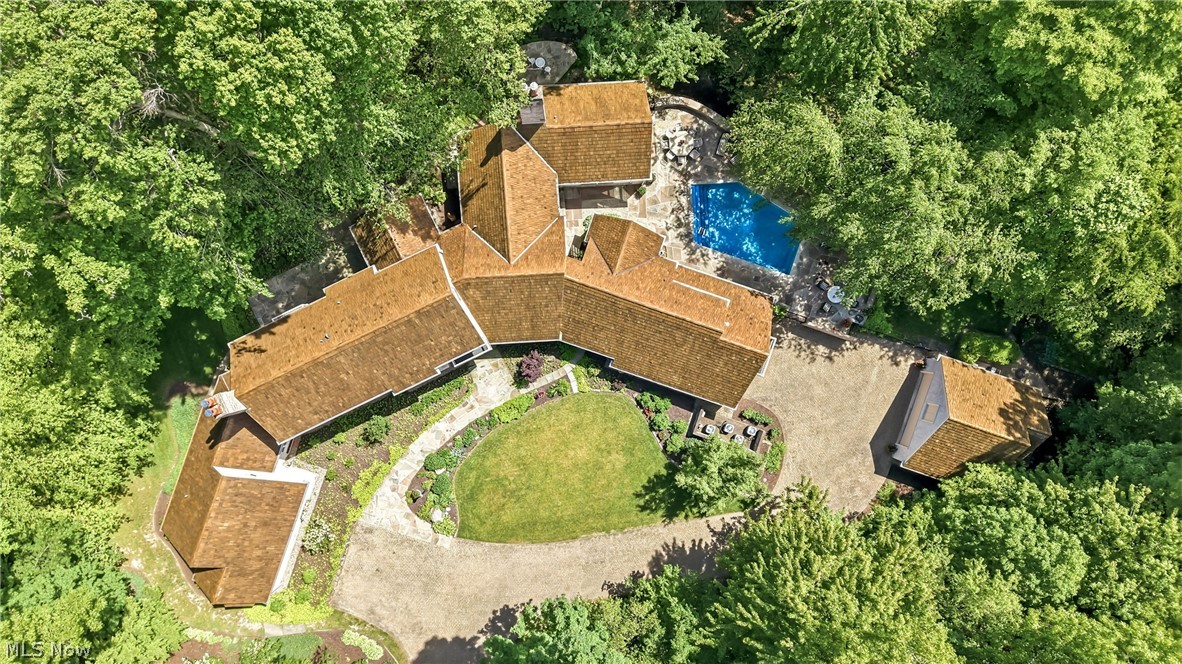 8830 Stone Ridge Drive SE Warren OH 44484