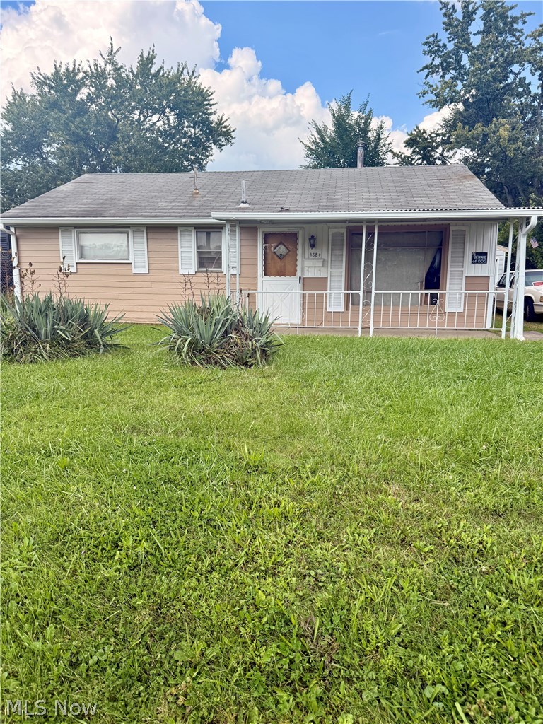 1884 Victoria Street SW Warren OH 44485
