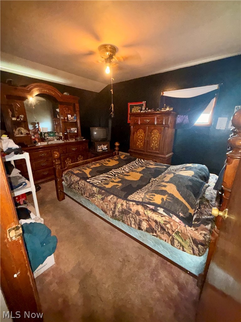 1884 Victoria Street SW Warren OH 44485