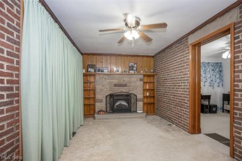 5105 W 6th Street Brooklyn Heights OH 44131