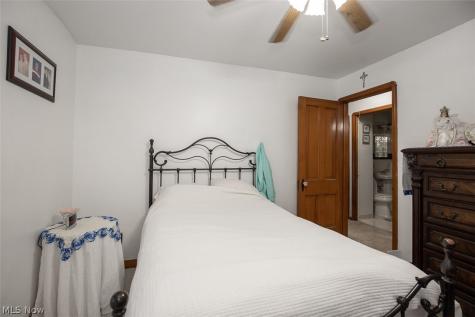 5105 W 6th Street Brooklyn Heights OH 44131