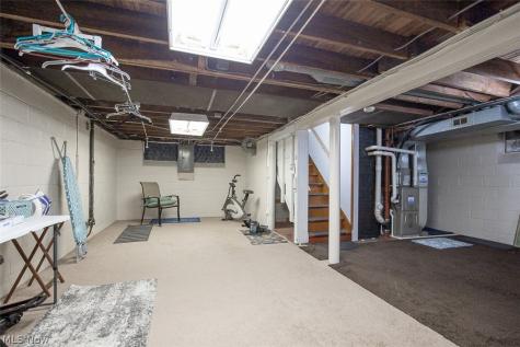 5105 W 6th Street Brooklyn Heights OH 44131