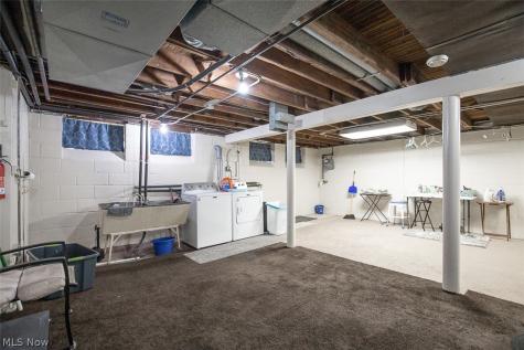 5105 W 6th Street Brooklyn Heights OH 44131