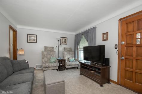 5105 W 6th Street Brooklyn Heights OH 44131