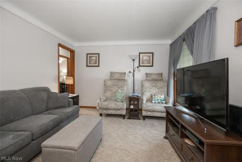 5105 W 6th Street Brooklyn Heights OH 44131