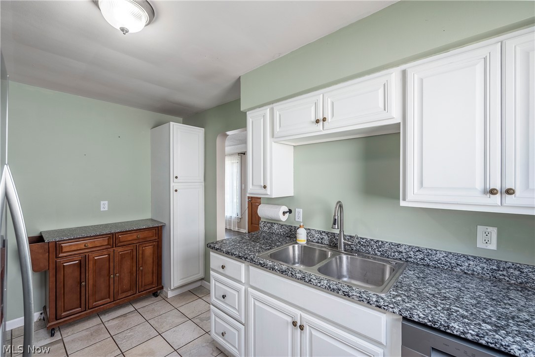 5607 Ackley Road Parma OH 44129