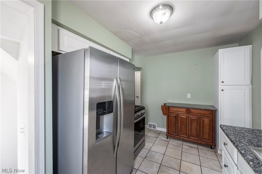5607 Ackley Road Parma OH 44129