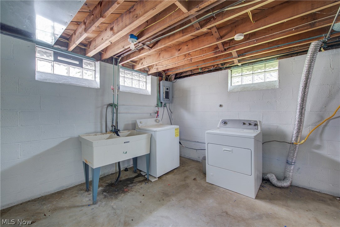 5607 Ackley Road Parma OH 44129