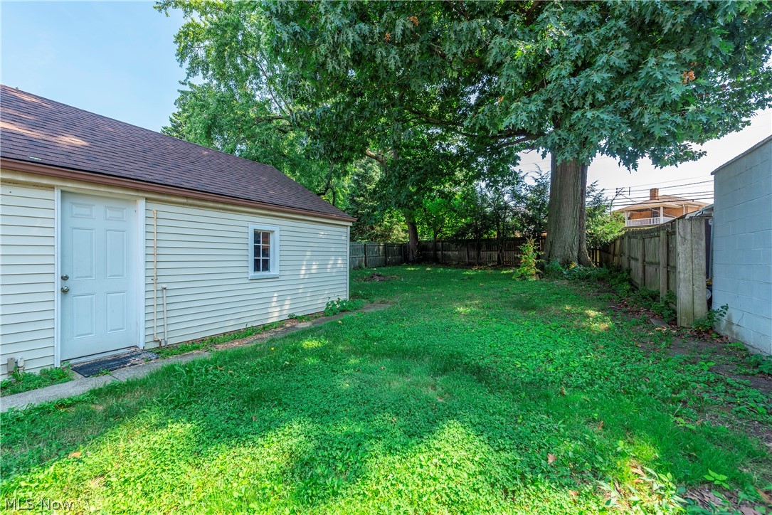5607 Ackley Road Parma OH 44129